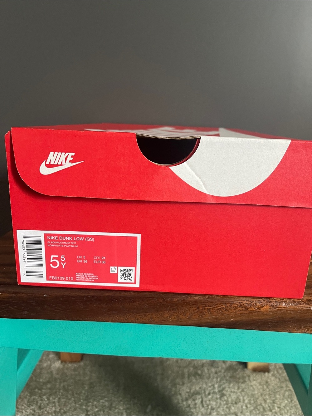 Big kid dunks - Picture 2 of 5